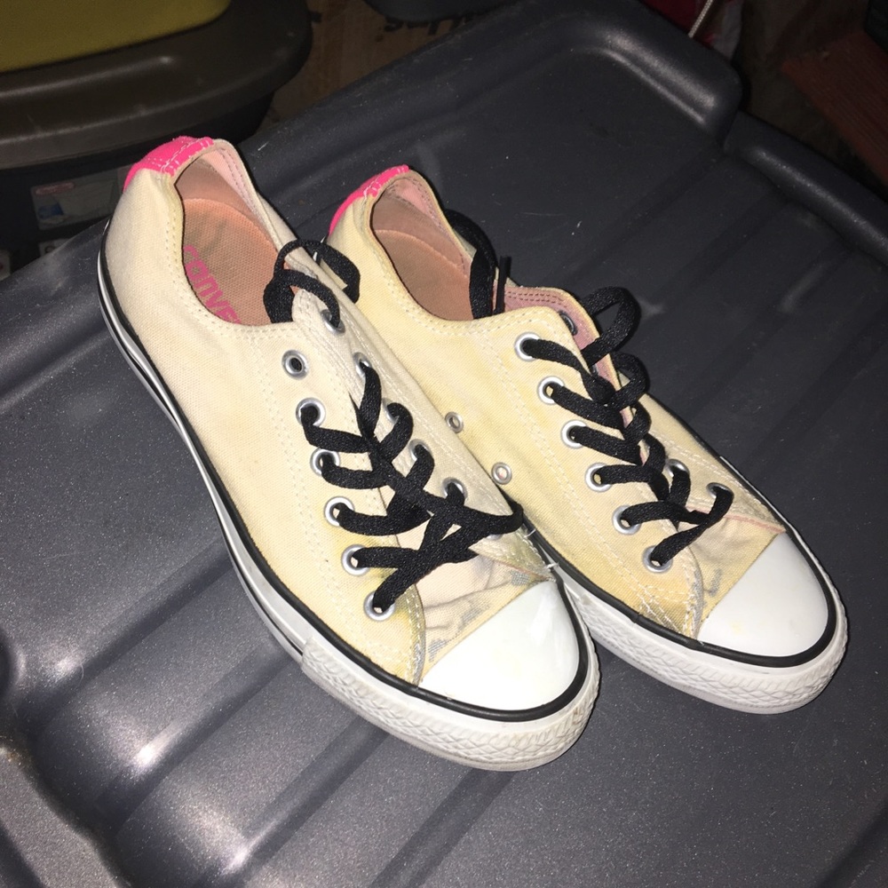 Bleached low top converse
